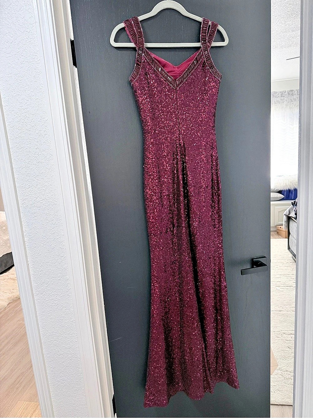 LaFemme Sequin Maxi Dress in Burgundy Size 2 Like New